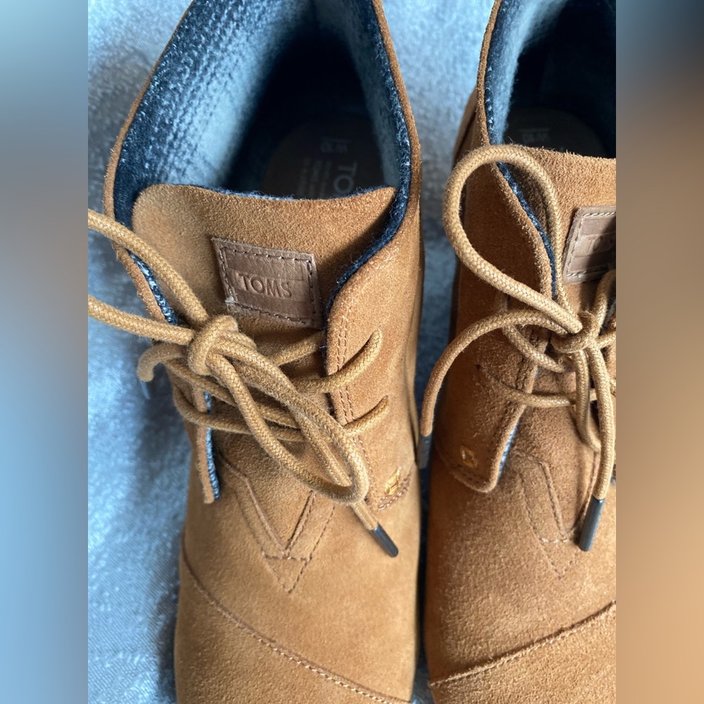TOMS Desert‎ Booties with 3" Wedge Tan Lace up Suede Size 10W - Picture 6 of 12